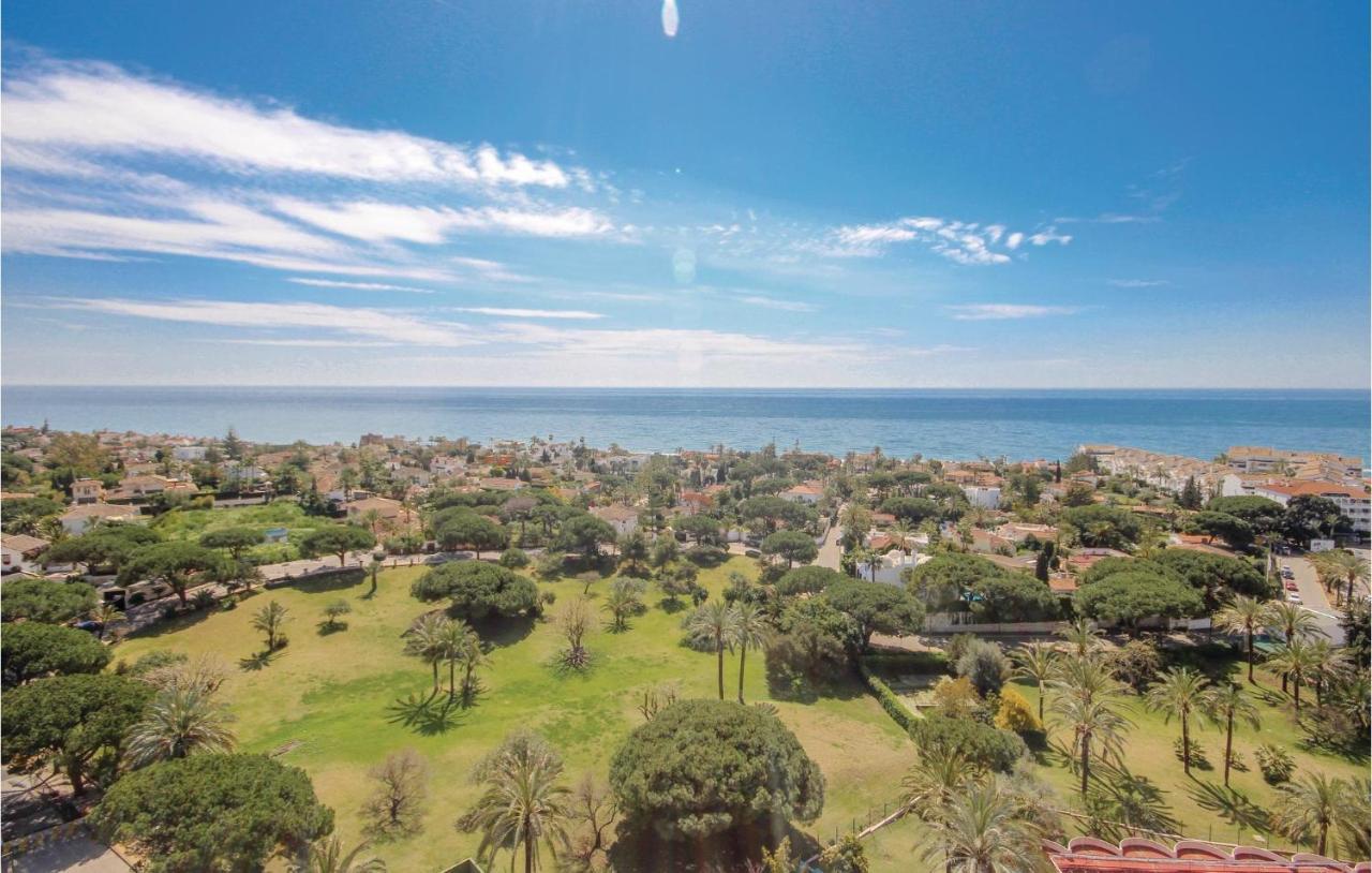 Sunny Apartment In Marbella Esterno foto