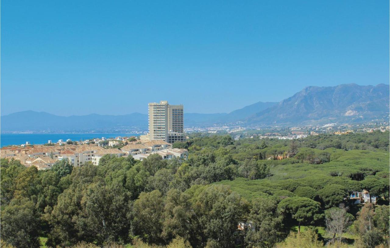 Sunny Apartment In Marbella Esterno foto